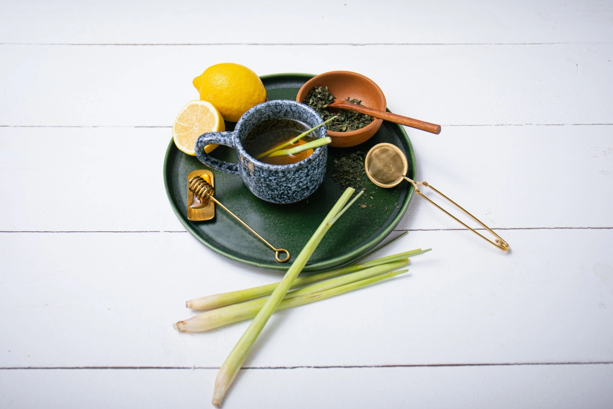 Tee zum Abnehmen mit Zitronengras und Honig